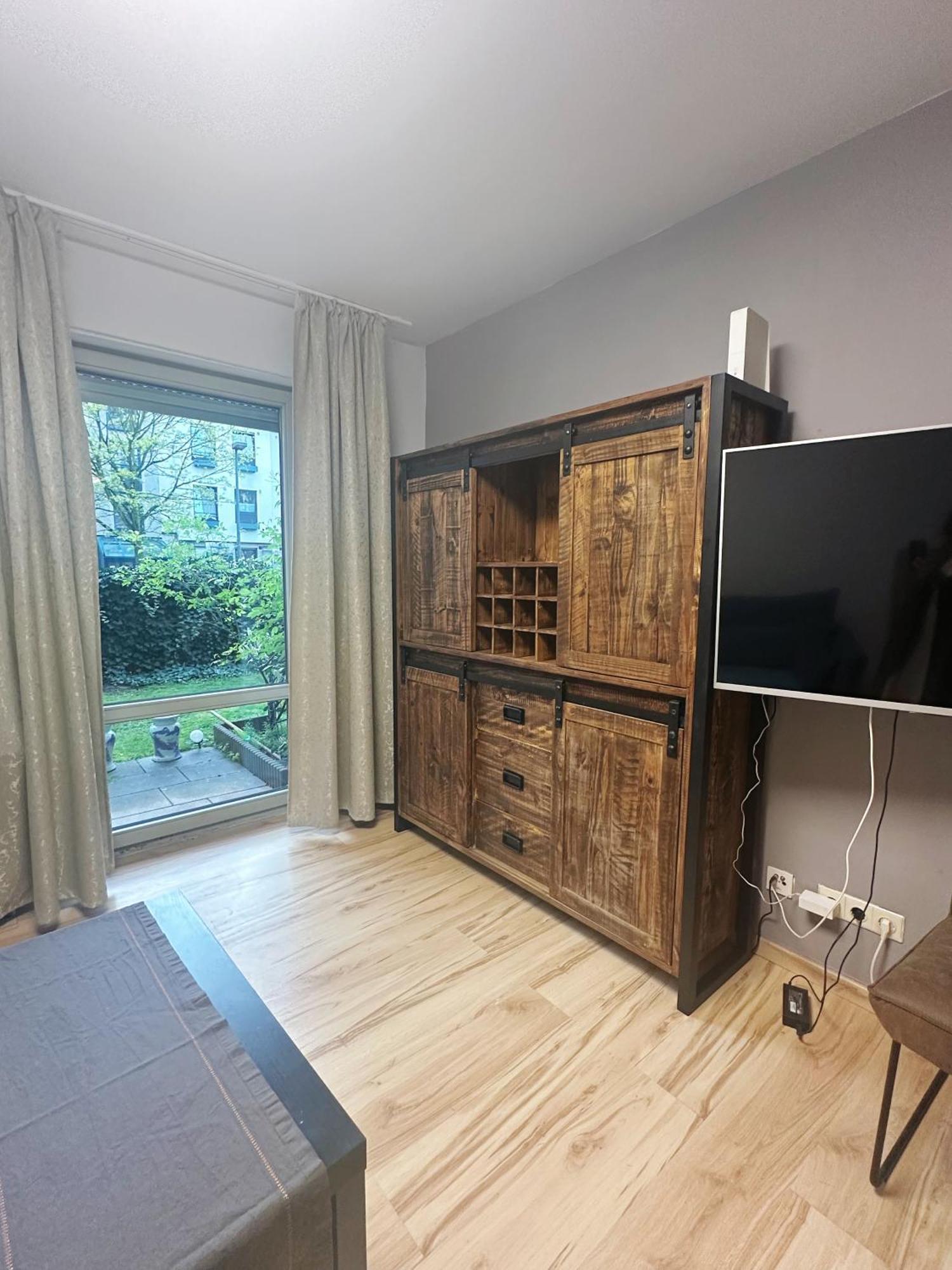 Messe Flughafen Nah Mit Waschmaschine Apartment Dusseldorf Luaran gambar